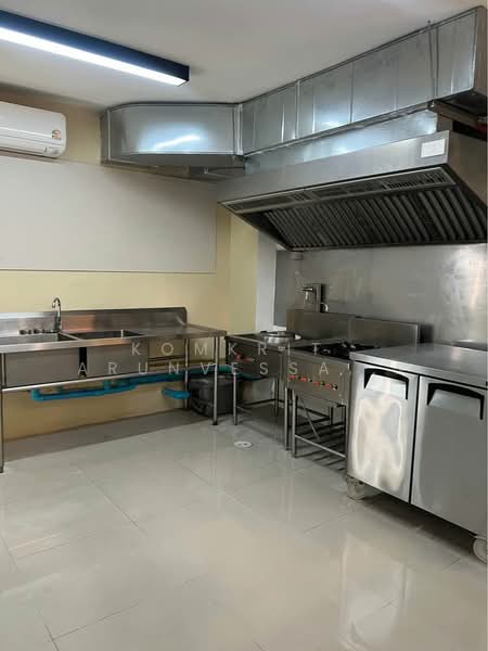 บ้าน 2-ห้องนอน, กรุงเทพ, ทุ่งมหาเมฆ, สาทร, กรุงเทพ, 93 ตร.ม., บ้านเดี่ยว ให้เช่า, โดย Komkrit Arunvessased , 500342521 - DDproperty.com