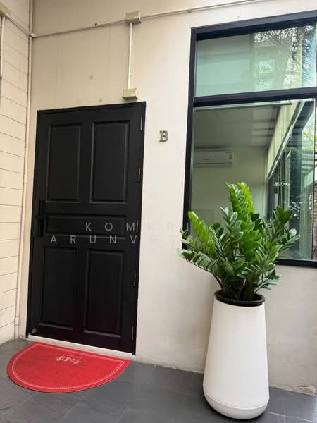 undefined, Bangkok, Khong Tan, Khlong Toei, Bangkok, 3 Bedrooms, 229 sqm, Single Detached House For Sale, by Komkrit Arunvessased , 500342532 - DDproperty.com