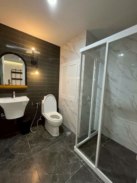 Tai Ping Towers, Bangkok, 582 Soi Sukhumvit 63, Khlong Tan Nua, Watthana, Bangkok, 2 Bedrooms, 102 sqm, Condo For Rent, by Achaya Nithipanyawong, 500342537 - DDproperty.com