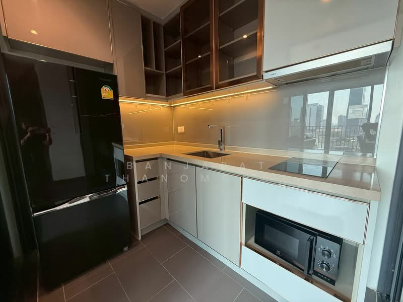 C Ekkamai, Bangkok, 888 Soi Sukhumvit 63, Sukhumvit Road, Khlong Tan Nua, Watthana, Bangkok, 2 Bedrooms, 65 sqm, Condo For Rent, by Banjarat Thanomchat, 500342587 - DDproperty.com