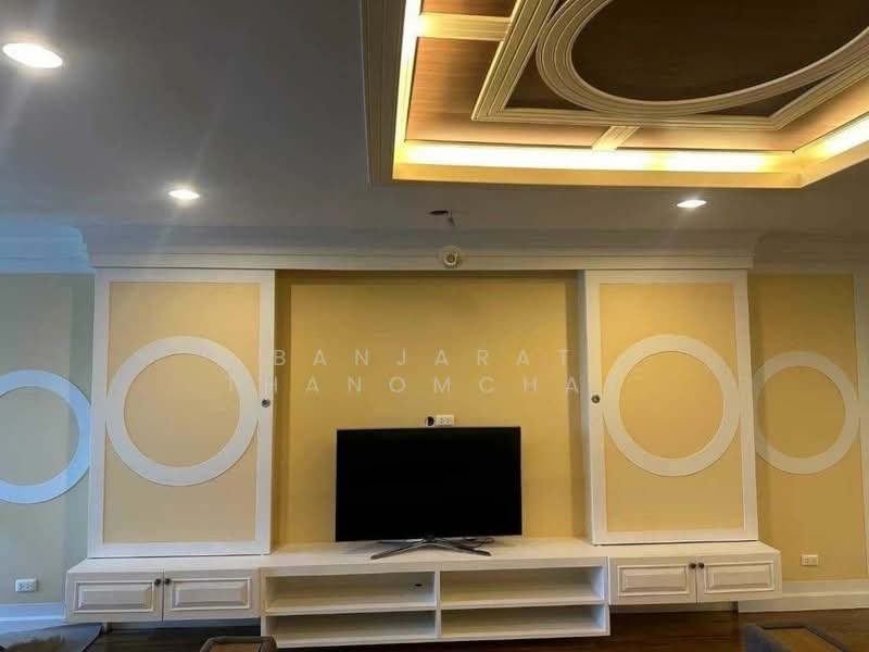 President Park Sukhumvit 24, Bangkok, 99 Sukhumvit 24 Alley, Khlongtoei Nua, Watthana, Bangkok, 3 Bedrooms, 223 sqm, Condo For Rent, by Banjarat Thanomchat, 500342615 - DDproperty.com