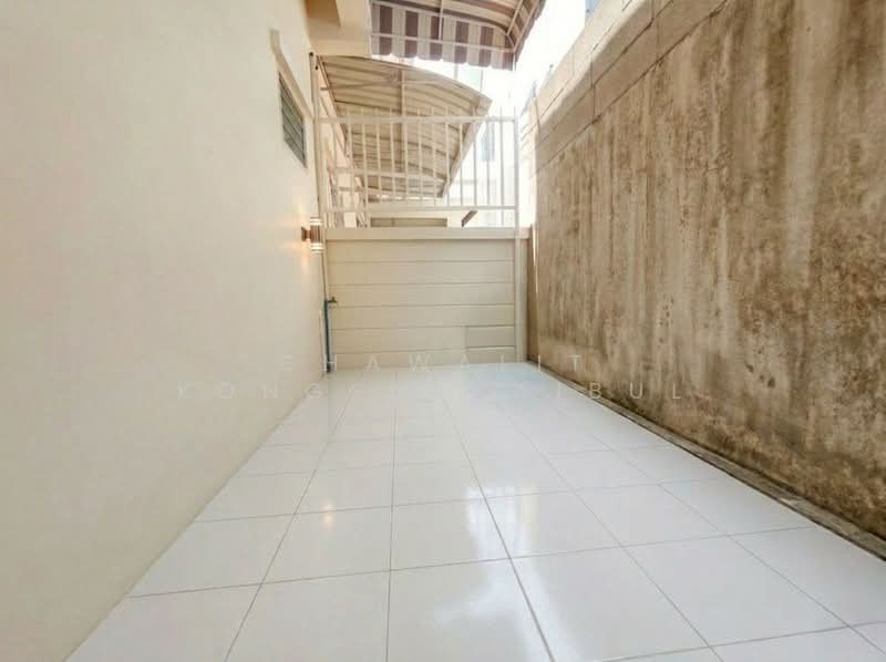 For Sale: 2-story Townhouse, Danthong Village, Watcharapol, Sukhumvit 5 Road, Soi 20, Bangkok, สุขาภิบาล 5 ซอย 20, Tha Rang, Bang Khen, Bangkok, 3 Bedrooms, 125 sqm, Townhouse For Sale, by CHAWALIT KONGSAKPAIBUL, 500342666 - DDproperty.com