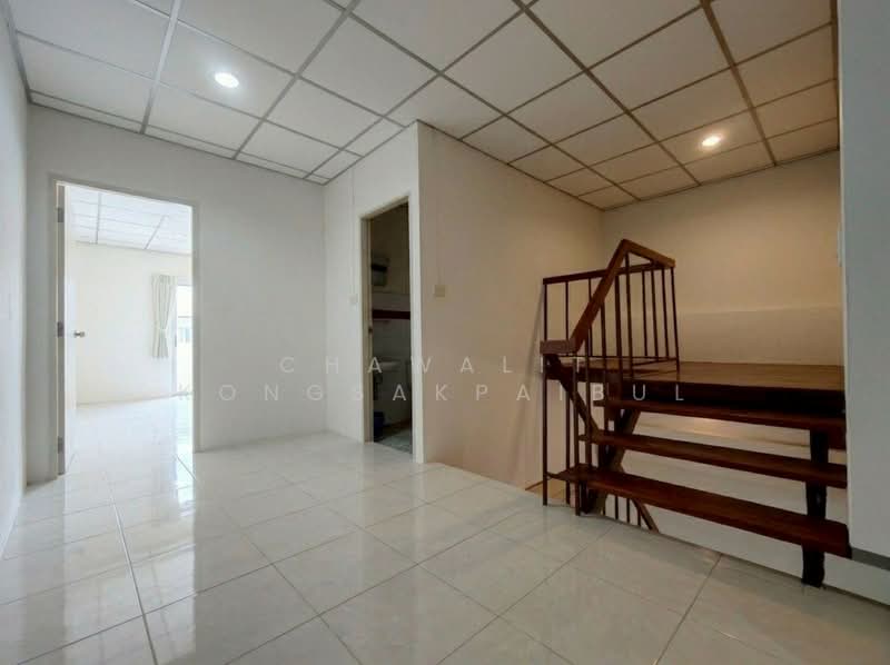 For Sale: 2-story Townhouse, Danthong Village, Watcharapol, Sukhumvit 5 Road, Soi 20, Bangkok, สุขาภิบาล 5 ซอย 20, Tha Rang, Bang Khen, Bangkok, 3 Bedrooms, 125 sqm, Townhouse For Sale, by CHAWALIT KONGSAKPAIBUL, 500342666 - DDproperty.com
