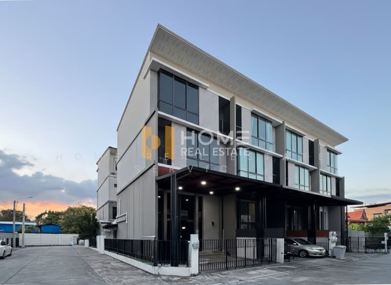 PATIO Phatthanakan 32, Bangkok, Suan Luang, Bangkok, 3 Bedrooms, 195 sqm, Townhouse For Sale, by HOME Real Estate Service, 500342685 - DDproperty.com