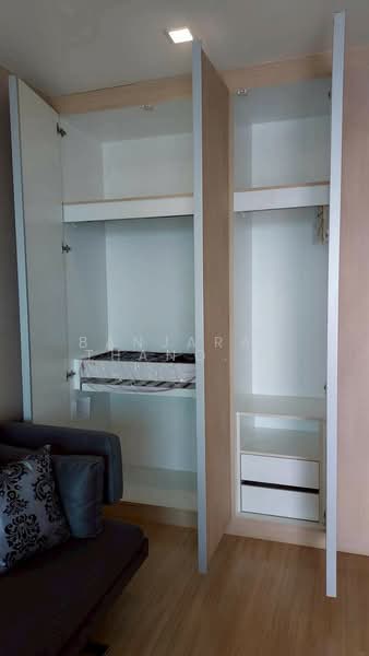Sky Walk Residences, Bangkok, 1599 Sukhumvit Road, Phra Kanong Nua, Watthana, Bangkok, Studio, 37 sqm, Condo For Rent, by Banjarat Thanomchat, 500342692 - DDproperty.com