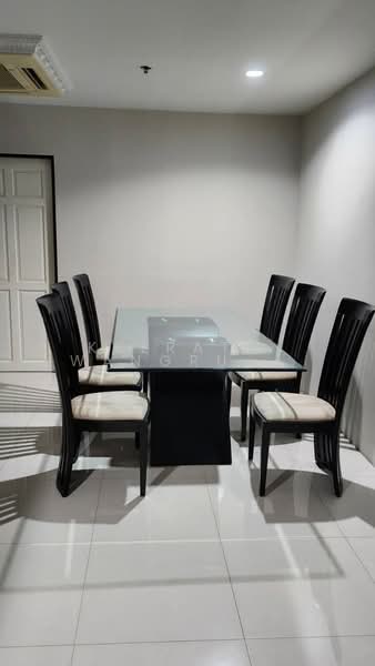 Sukhumvit Living Town, Bangkok, 299 Sukhumvit 21 Road, Khlongtoei Nua, Watthana, Bangkok, 2 Bedrooms, 99 sqm, Condo For Rent, by Keerati Wangrujirakul, 500342719 - DDproperty.com