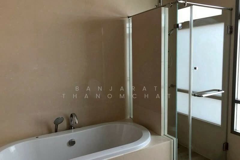 The Madison, Bangkok, Sukhumvit 41, Khlong Tan Nua, Watthana, Bangkok, 3 Bedrooms, 230 sqm, Condo For Rent, by Banjarat Thanomchat, 500342721 - DDproperty.com