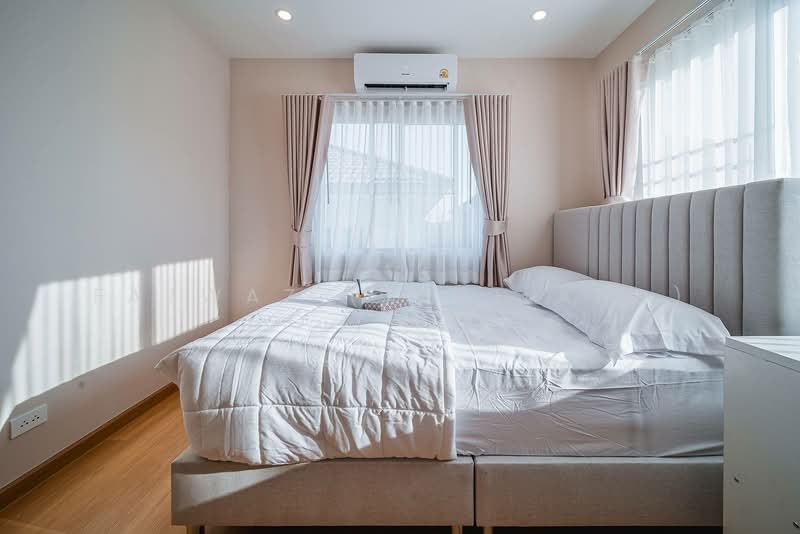 Spacious 3BR House for Sale Near Jomtien at Baan Pruksa Nara, Chon Buri (Pattaya), Huai Yai, Bang Lamung (Pattaya), Chon Buri (Pattaya), 3 Bedrooms, 232 sqm, Single Detached House For Sale, by Fazwaz (Thailand) Co., Ltd., 500342760 - DDproperty.com