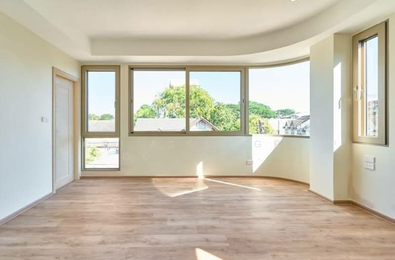 The house opposite One Nimman, Chiang Mai, นิมมานเหมินท์, Su Thep, Muang Chiang Mai, Chiang Mai, 4 Bedrooms, 353 sqm, Single Detached House For Sale, by Shori Asset Group Co., Ltd., 500342776 - DDproperty.com