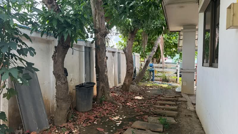 กรีนปาร์ค ลำพูน, Lamphun, Pa Sak, Muang Lamphun, Lamphun, 2 Bedrooms, 100 sqm, Single Detached House For Sale, by The Best Property บอย, 500342797 - DDproperty.com