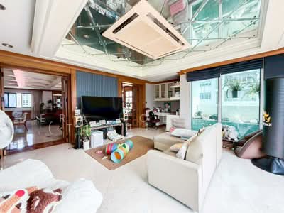 ขาย - Century Heights Condominium : เซ็นจูรี่ ไฮท์ คอนโดมิเนียม, กรุงเทพ