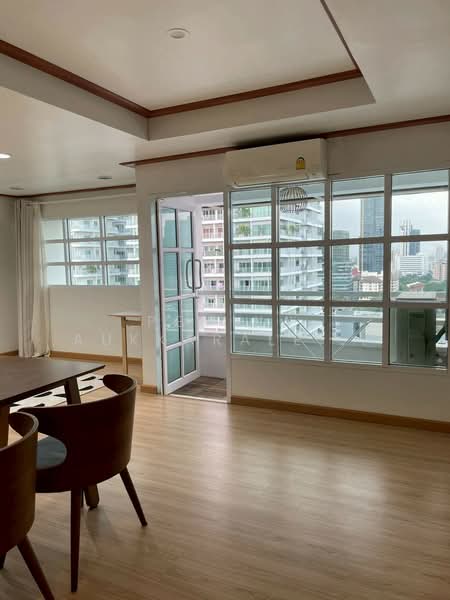 Thonglor Tower : ทองหล่อ ทาวเวอร์, กรุงเทพ, ซอยทองหล่อ, ถนนสุขุมวิท 55, คลองเตยเหนือ, วัฒนา, กรุงเทพ, 100 ตร.ม., คอนโด ขาย, โดย Pemika Aukkaraleekul, 500342831 - DDproperty.com