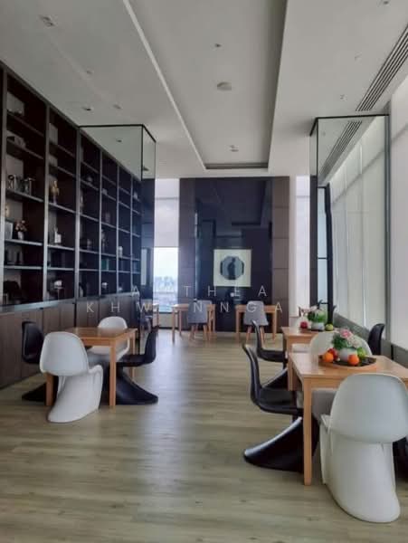 The Esse Asoke, Bangkok, 333 Soi Sukhumvit 21, Sukhumvit Road, Khlongtoei Nua, Watthana, Bangkok, 1 Bedroom, 176 sqm, Condo For Sale, by Anthea Khwanngam, 500342850 - DDproperty.com