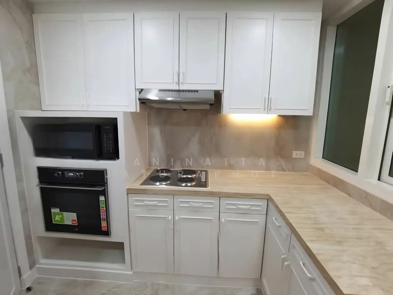 Wilshire Condominium, Bangkok, 80 Soi Sukhimvit 22, Khlong Toei, Bangkok, 3 Bedrooms, 157 sqm, Condo For Rent, by Yaninatta Jaturaphut, 500342905 - DDproperty.com