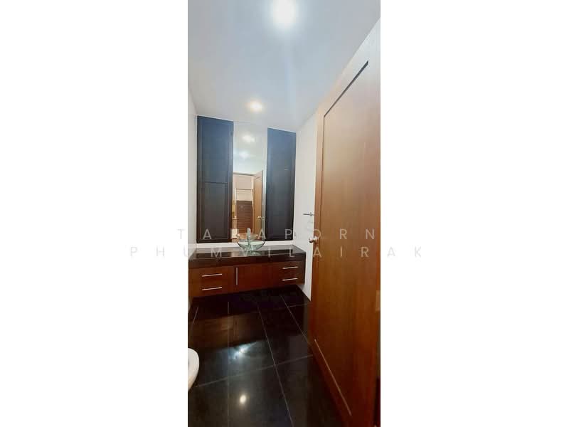 undefined, Bangkok, Phra Kanong Nua, Watthana, Bangkok, 4 Bedrooms, 450 sqm, Townhouse For Rent, by Tanaporn Phumvilairak, 500343019 - DDproperty.com