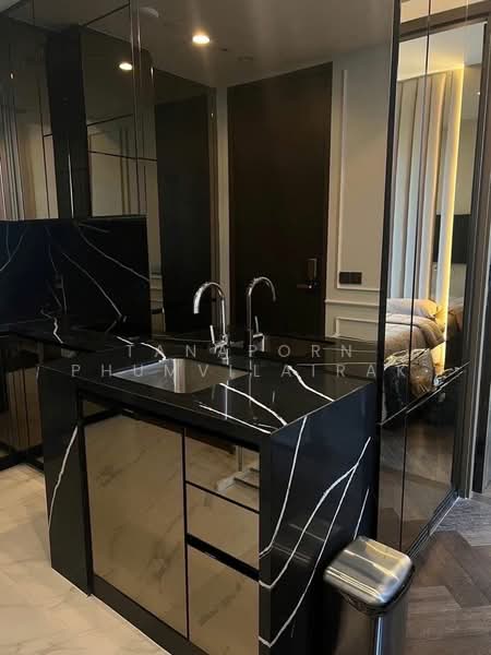 The Esse Sukhumvit 36, Bangkok, Soi Sukhumvit 36, Sukhumvit Road, Phra Kanong, Khlong Toei, Bangkok, 1 Bedroom, 38 sqm, Condo For Sale, by Tanaporn Phumvilairak, 500343027 - DDproperty.com