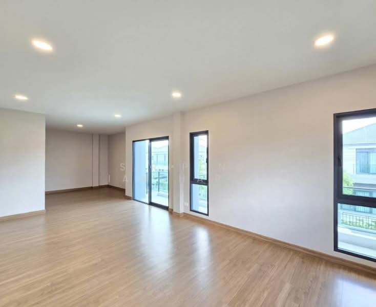 เซนโทร ทวีวัฒนา, Bangkok, คลองทวีวัฒนา, Nong Kang Plu, Nong Khaem, Bangkok, 3 Bedrooms, 301 sqm, Single Detached House For Sale, by Siripong Iamcharas, 500343075 - DDproperty.com