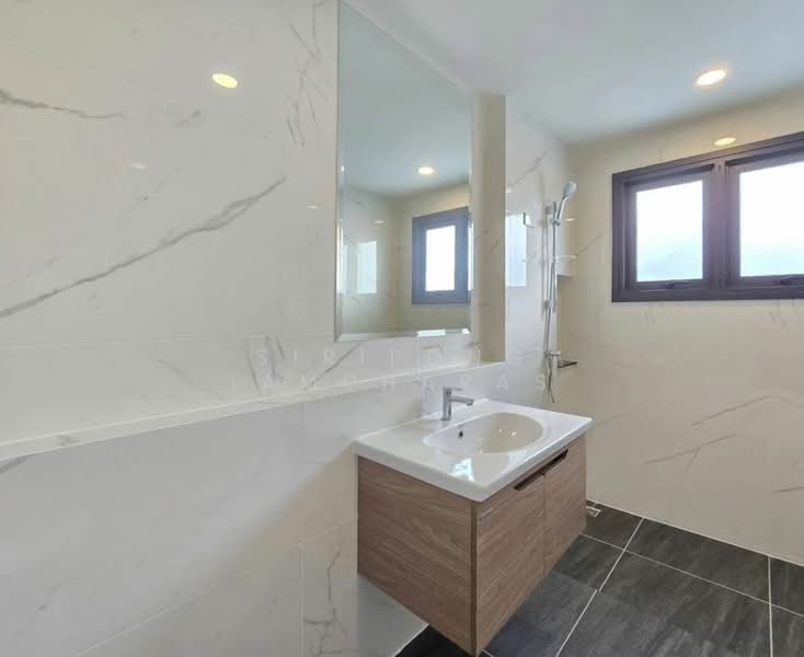 เซนโทร ทวีวัฒนา, Bangkok, คลองทวีวัฒนา, Nong Kang Plu, Nong Khaem, Bangkok, 3 Bedrooms, 301 sqm, Single Detached House For Sale, by Siripong Iamcharas, 500343075 - DDproperty.com