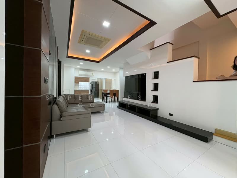 Baan Klang Muang Urbanion Rama 9-Ladprao, Bangkok, Soi Ladprao 84, Ladprao Road, Wang Thonglang, Bangkok, 3 Bedrooms, 160 sqm, Townhouse For Rent, by Super B Estate Co., Ltd, 500343087 - DDproperty.com