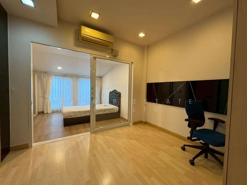 Baan Klang Muang Urbanion Rama 9-Ladprao, Bangkok, Soi Ladprao 84, Ladprao Road, Wang Thonglang, Bangkok, 3 Bedrooms, 160 sqm, Townhouse For Rent, by Super B Estate Co., Ltd, 500343087 - DDproperty.com