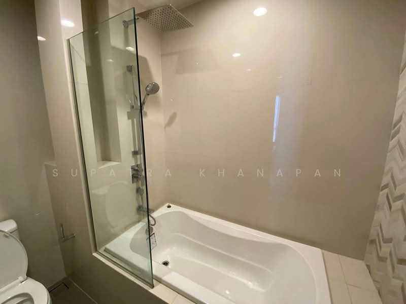 Oka Haus Sukhumvit 36, Bangkok, 3399 Rama 4 Road, Khong Tan, Khlong Toei, Bangkok, 1 Bedroom, 35 sqm, Condo For Rent, by Supatra Khanapan, 500343163 - DDproperty.com