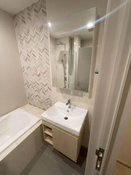 Oka Haus Sukhumvit 36, Bangkok, 3399 Rama 4 Road, Khong Tan, Khlong Toei, Bangkok, 1 Bedroom, 35 sqm, Condo For Rent, by Supatra Khanapan, 500343163 - DDproperty.com