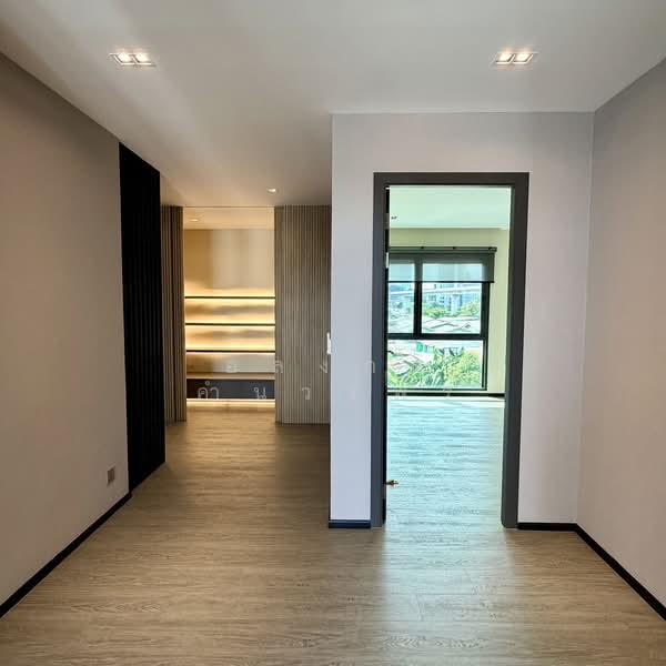 Prime Nine Ekamai, Bangkok, Soi Kamnoet Sap 2 Pradit Manutham Road, Bang Kapi, Huai Khwang, Bangkok, 3 Bedrooms, 315 sqm, Semi-Detached House (Twin House) For Sale, by อลงกต คำนวรพร, 500343227 - DDproperty.com
