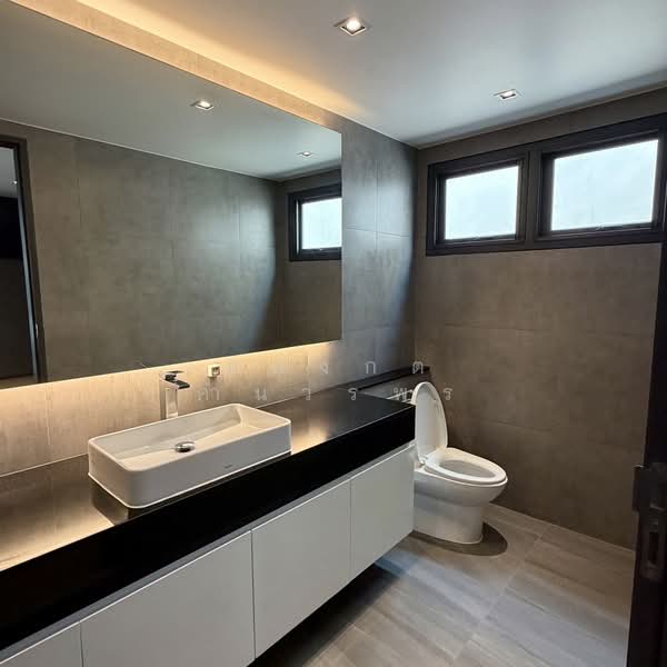 Prime Nine Ekamai, Bangkok, Soi Kamnoet Sap 2 Pradit Manutham Road, Bang Kapi, Huai Khwang, Bangkok, 3 Bedrooms, 315 sqm, Semi-Detached House (Twin House) For Sale, by อลงกต คำนวรพร, 500343227 - DDproperty.com