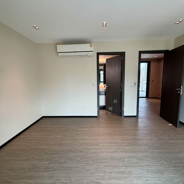 Prime Nine Ekamai, Bangkok, Soi Kamnoet Sap 2 Pradit Manutham Road, Bang Kapi, Huai Khwang, Bangkok, 3 Bedrooms, 315 sqm, Semi-Detached House (Twin House) For Sale, by อลงกต คำนวรพร, 500343227 - DDproperty.com