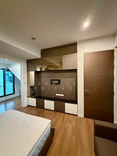 Bless Town Sukhumvit 50, Bangkok, Sukhumvit 50 Road, Phra Kanong, Khlong Toei, Bangkok, 3 Bedrooms, 240 sqm, Townhouse For Sale, by Sanick Sawaisanyakorn, 500343253 - DDproperty.com