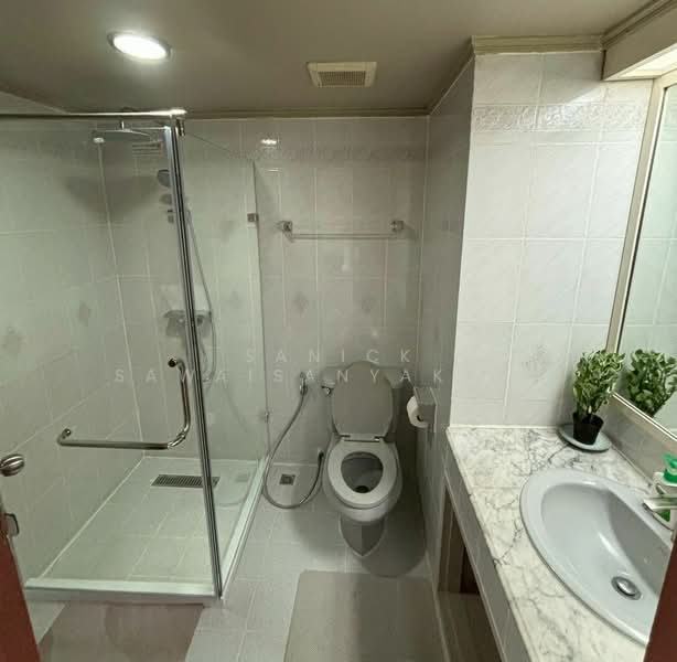 Regent Srinakarin Tower, Bangkok, Prachit Alley, Suan Luang, Bangkok, 2 Bedrooms, 133 sqm, Condo For Rent, by Sanick Sawaisanyakorn, 500343273 - DDproperty.com