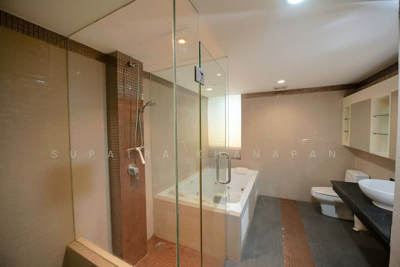 President Park Sukhumvit 24, Bangkok, 99 Sukhumvit 24 Alley, Khlongtoei Nua, Watthana, Bangkok, 3 Bedrooms, 265 sqm, Condo For Rent, by Supatra Khanapan, 500343293 - DDproperty.com