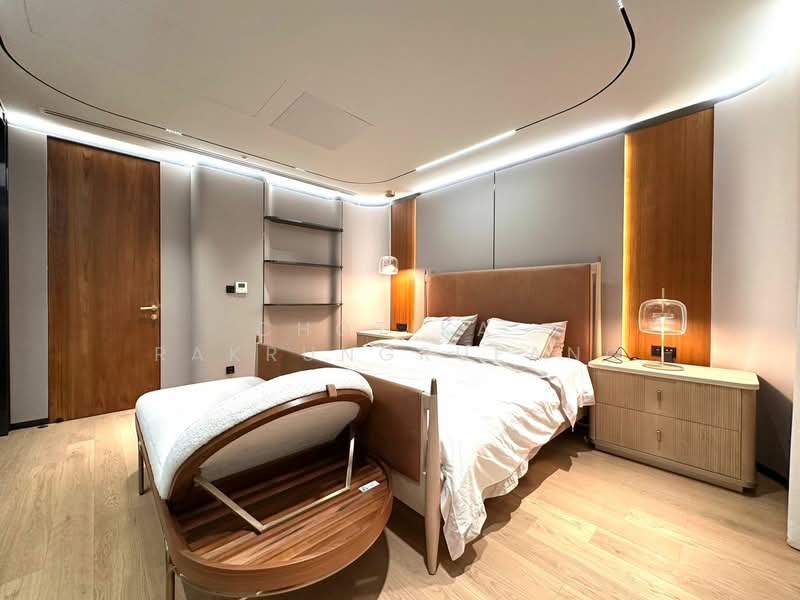 Baan Klang Krung Thonglor, Bangkok, 55 Soi Sukhumvit 55, Khlong Tan Nua, Watthana, Bangkok, 4 Bedrooms, 350 sqm, Townhouse For Sale, by Chotika   Rakrungrueang, 500343301 - DDproperty.com