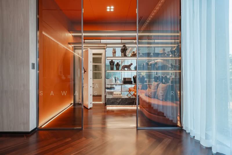 Nirvana Collection Krungthep Kreetha, Bangkok, Soi Srinakarin - Romklao, Saphan Sung, Bangkok, 6 Bedrooms, 1,000 sqm, Single Detached House For Sale, by Sanick Sawaisanyakorn, 500343307 - DDproperty.com