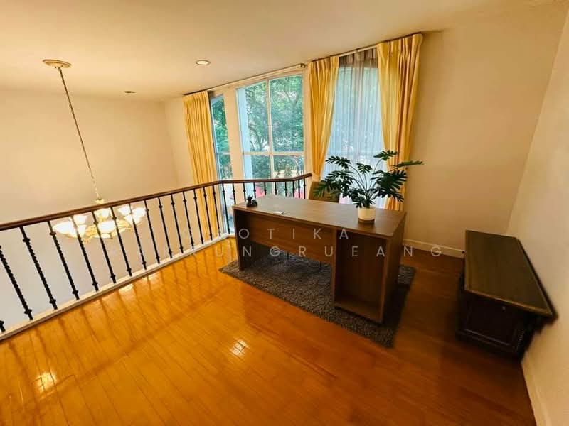 Baan Klang Krung Thonglor, Bangkok, 55 Soi Sukhumvit 55, Khlong Tan Nua, Watthana, Bangkok, 5 Bedrooms, 400 sqm, Townhouse For Rent, by Chotika Rakrungrueang, 500343318 - DDproperty.com