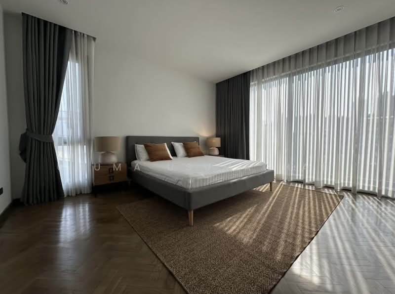 Pool Villa on Sukhumvit 49, Bangkok, Khlong Tan Nua, Watthana, Bangkok, 4 Bedrooms, 430 sqm, Single Detached House For Rent, by Usuma Usumachat, 500343354 - DDproperty.com