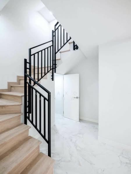 4-BR Townhouse, Bangkok, Suan Luang, Bangkok, 4 Bedrooms, 220 sqm, Townhouse For Rent, by Nisakorn Wingwat, 500343380 - DDproperty.com