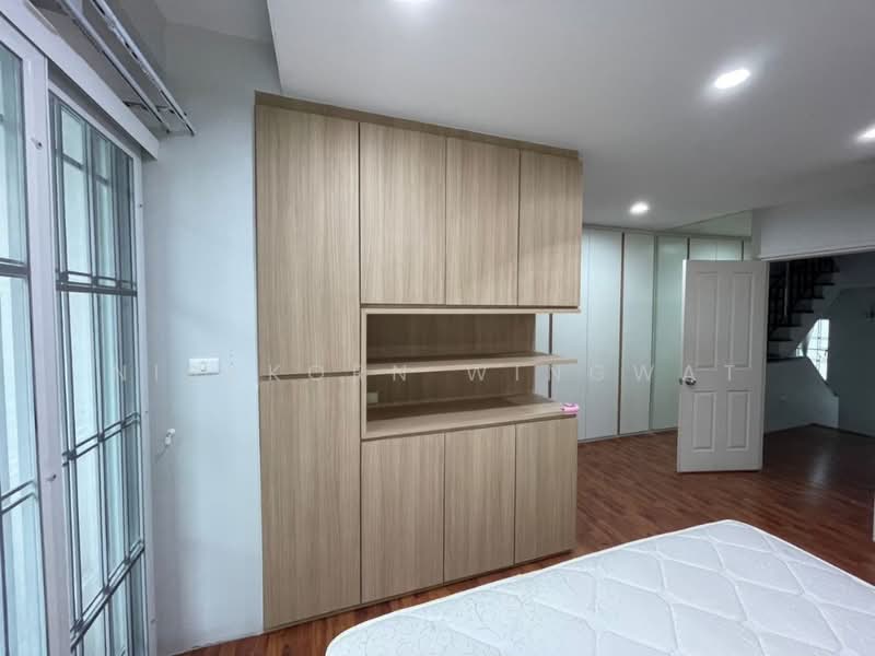 3-BR Townhouse, Bangkok, Wat Tha Pra, Bangkok Yai, Bangkok, 3 Bedrooms, 200 sqm, Townhouse For Rent, by Nisakorn Wingwat, 500343394 - DDproperty.com