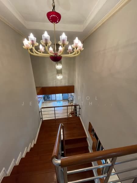 Fairview Tower, Bangkok, 40 Soi Sukhumvit 18, Khlong Toei, Bangkok, 5 Bedrooms, 650 sqm, Condo For Rent, by Nattapol Jedsadathitikul, 500343452 - DDproperty.com