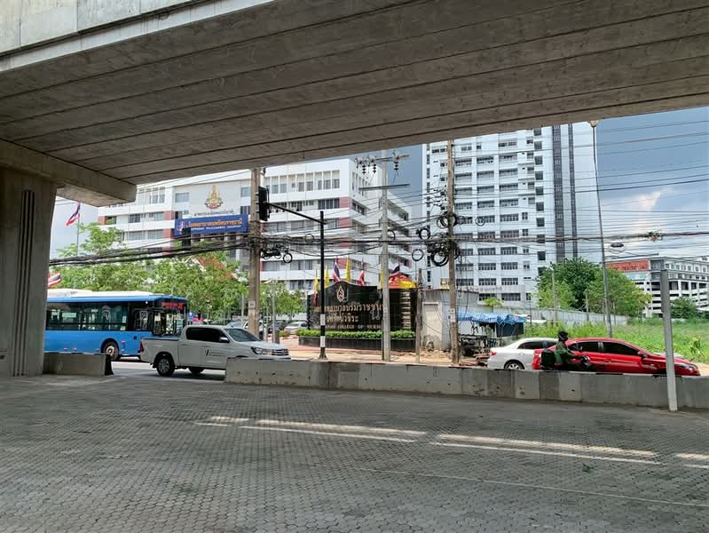 ที่ดินเปล่า 824 ตร.ว. ที่ดิน ตรงข้ามโรงพยาบาลนพรัตน์ ติดถนนรามอินทรา, Bangkok, ติดถนนรามอินทรา, Khan Na Yao, Bangkok, , 3,296 sqm, Land For Sale, by คุณ ธัญพิสิษฐ์ จิตประพัฒน์ (โซน), 500343477 - DDproperty.com