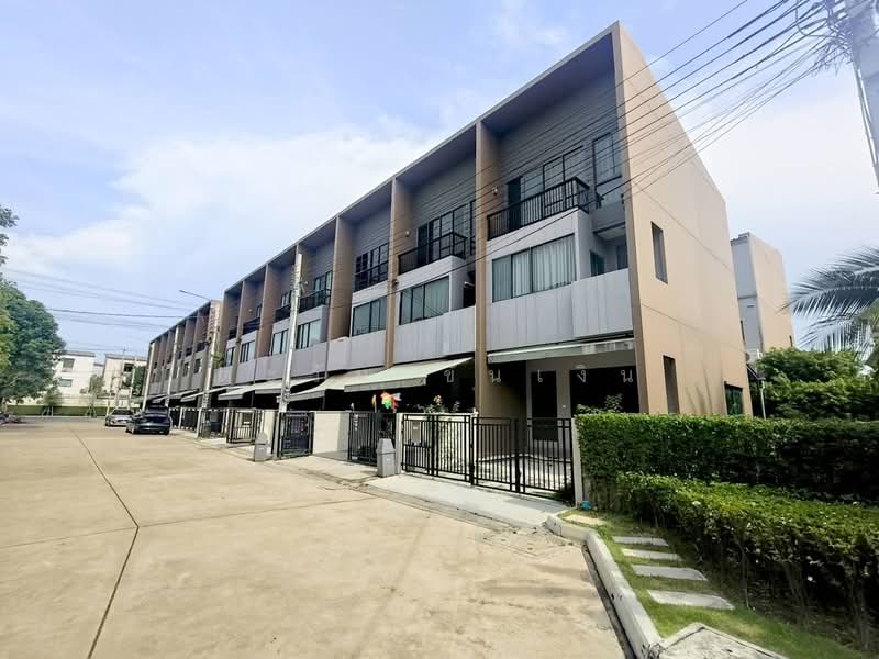 Baan Klang Muang The Edition Rama 9-Krungthep Kreetha : บ้านกลางเมือง ดิ อิดิชั่น พระราม9-กรุงเทพกรีฑา, กรุงเทพ, ถนนกาญจนาภิเษก 23, สะพานสูง, กรุงเทพ, 149 ตร.ม., ทาวน์เฮ้าส์ ขาย, โดย ตะวัน ขันเงิน, 500343492 - DDproperty.com
