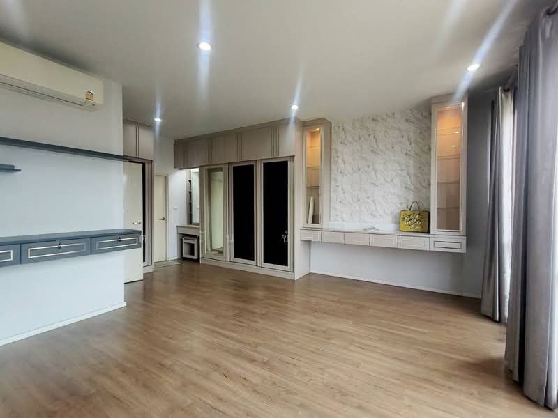 Baan Klang Muang The Edition Rama 9-Krungthep Kreetha, Bangkok, Kanchanaphisek Road 23, Saphan Sung, Bangkok, 3 Bedrooms, 149 sqm, Townhouse For Sale, by ตะวัน ขันเงิน, 500343492 - DDproperty.com
