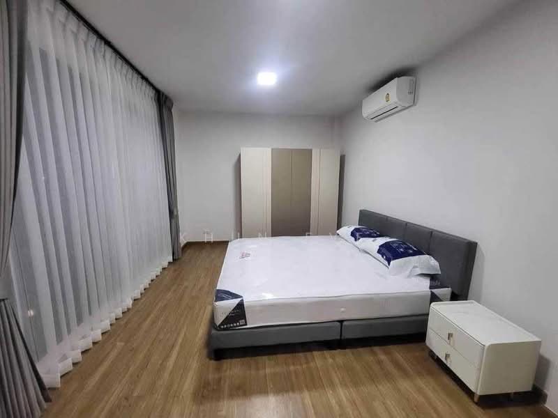 Baan Klang Muang Ramintra 83 Station, Bangkok, 16 Kanchanaphisek Road, Ram Inthra, Khan Na Yao, Bangkok, 4 Bedrooms, 218 sqm, Townhouse For Rent, by Khun Eve, 500343509 - DDproperty.com