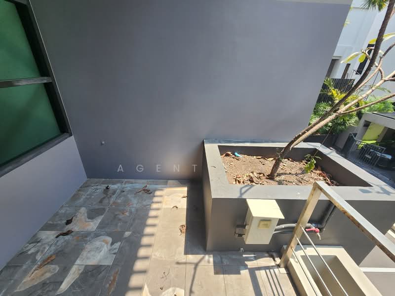 The Park Lane 22, Bangkok, 42 Soi Pridi Banomyong 45, Khlong Tan Nua, Watthana, Bangkok, 3 Bedrooms, 300 sqm, Townhouse For Rent, by Agent Pla, 500343521 - DDproperty.com