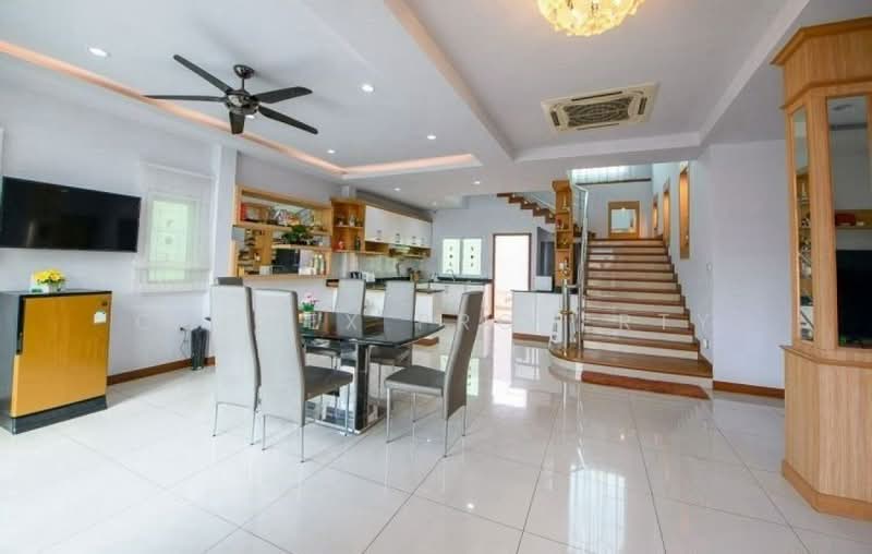 Suksabai Villa, Chon Buri (Pattaya), Soi Suksabai Villa, Bang Lamung, Bang Lamung (Pattaya), Chon Buri (Pattaya), 5 Bedrooms, 300 sqm, Villa For Sale, by Connex Property, 500343537 - DDproperty.com