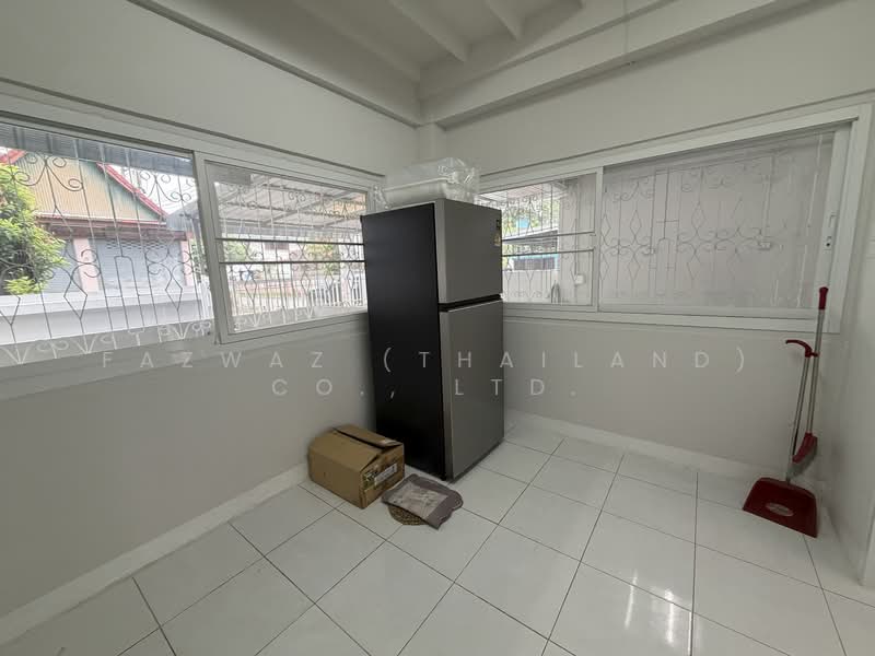 ทาวน์เฮาส์ 5 ห้องนอน เชียงใหม่แลนด์ ใกล้เมือง พื้นที่ใหญ่ เหมาะธุรกิจ, เชียงใหม่, ช้างคลาน, เมืองเชียงใหม่, เชียงใหม่, 200 ตร.ม., ทาวน์เฮ้าส์ ให้เช่า, โดย Fazwaz (Thailand) Co., Ltd., 500343543 - DDproperty.com