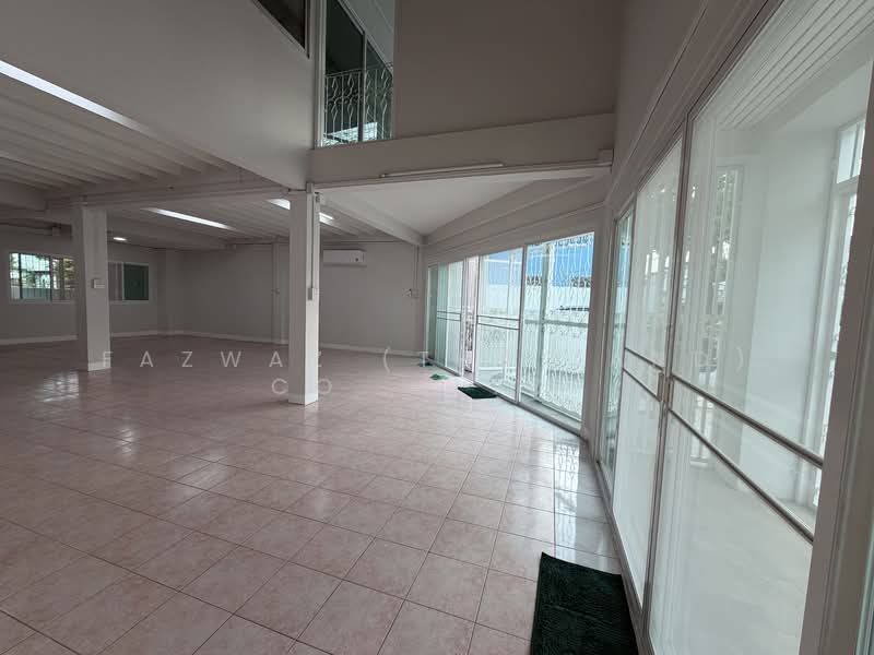 Spacious 5BR Townhouse for Rent at Chiang Mai Land Near City Center, Chiang Mai, Chang Klan, Muang Chiang Mai, Chiang Mai, 5 Bedrooms, 200 sqm, Townhouse For Rent, by Fazwaz (Thailand) Co., Ltd., 500343543 - DDproperty.com