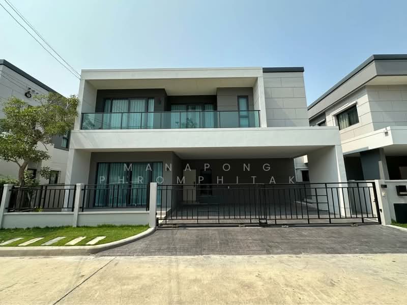 Centro Bangna, Samut Prakan, 111 Soi 3, Bang Kaeo, Bang Plee, Samut Prakan, 4 Bedrooms, 445 sqm, Single Detached House For Rent, by Manapong Phromphitak, 500343592 - DDproperty.com