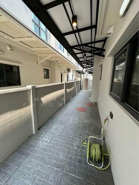 Centro Bangna, Samut Prakan, 111 Soi 3, Bang Kaeo, Bang Plee, Samut Prakan, 4 Bedrooms, 445 sqm, Single Detached House For Rent, by Manapong Phromphitak, 500343592 - DDproperty.com