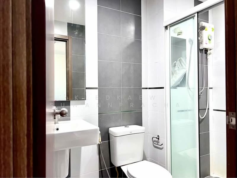 The Base Sukhumvit 77, Bangkok, 289 Sukhumvit 77 Road, Phra Kanong Nua, Watthana, Bangkok, 1 Bedroom, 30 sqm, Condo For Rent, by Kledkaew Suwannpracha, 500343617 - DDproperty.com